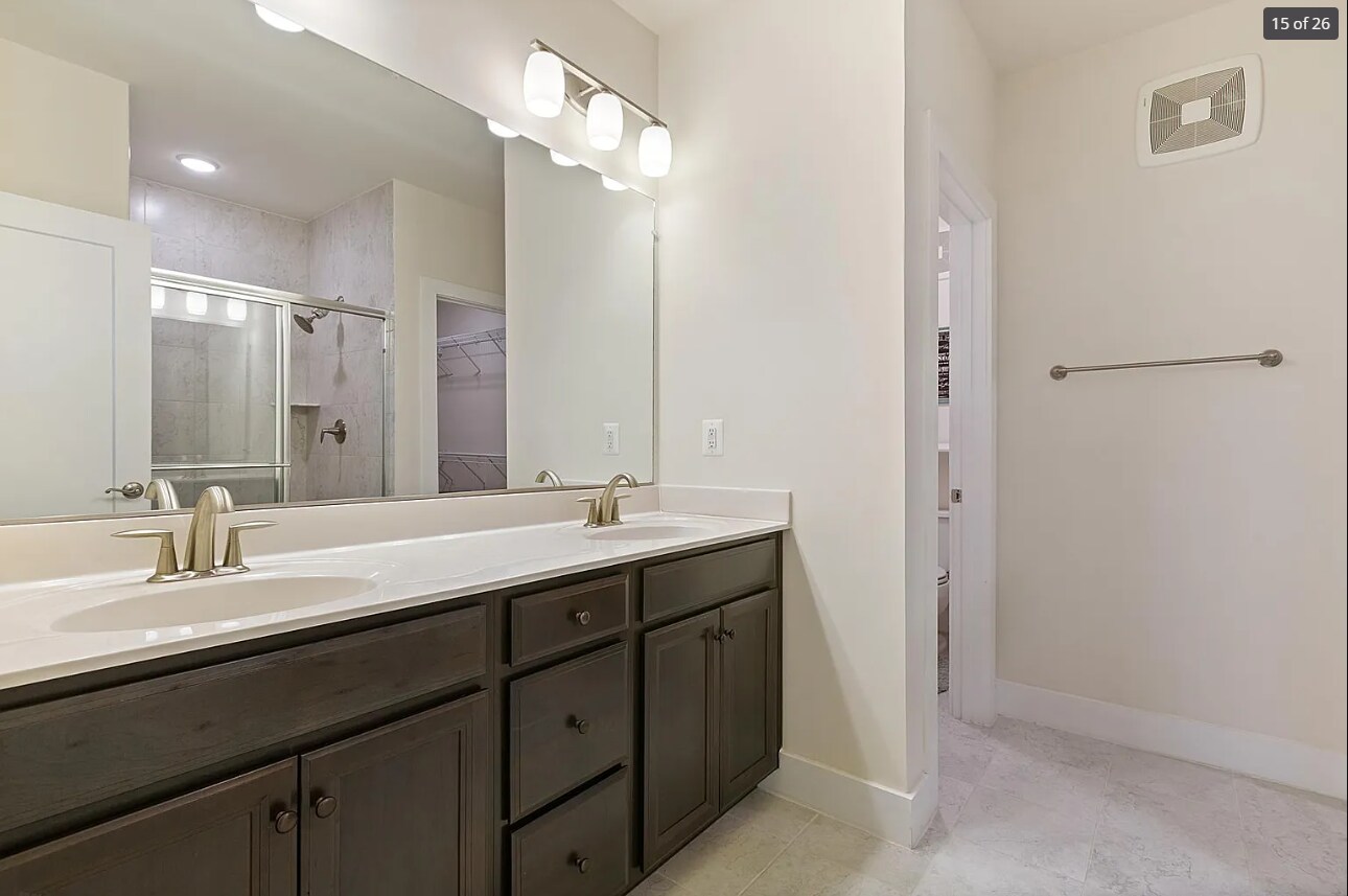 Building Photo - 613 Herndon Pky