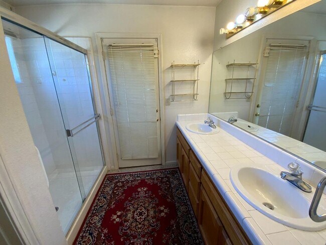 Building Photo - 3-bedroom, 2-bath home in the desirable Northwest Yuba City