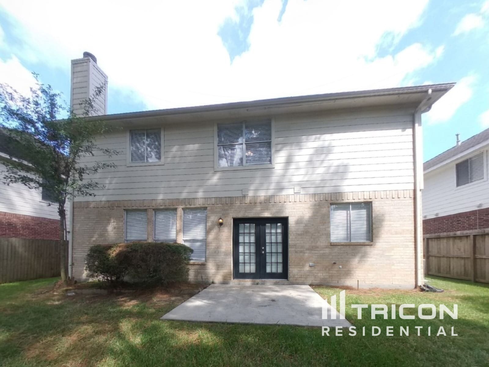 Building Photo - 9003 Cypress Square Dr