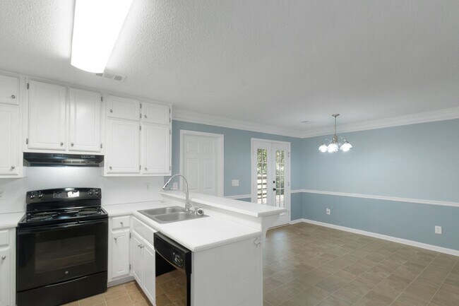 Building Photo - Charming 3BR/2BA Ranch Home with Spacious Backyard & Deck!