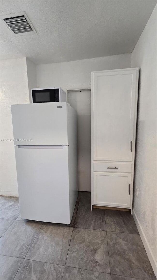 Building Photo - 9680 NW 19th Pl