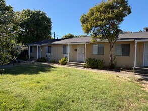 Building Photo - 1061 E Monte Vista Ave