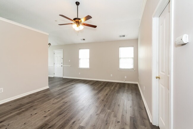 Building Photo - 6133 Goldenfield Dr