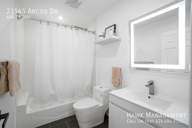 Building Photo - 21545 Arcos Dr