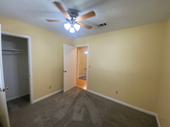 Building Photo - 3235 Auburn Pkwy