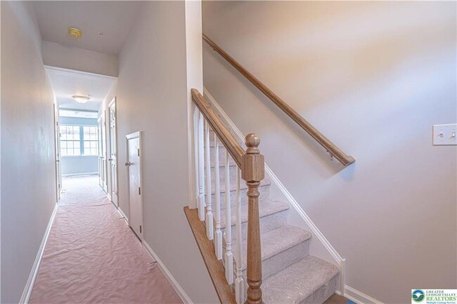 Building Photo - 746 Blue Heron Dr