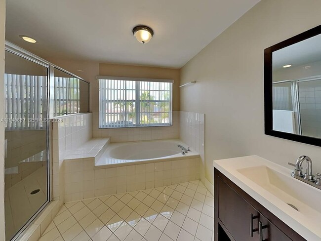 Building Photo - 12354 SW 143rd Ln