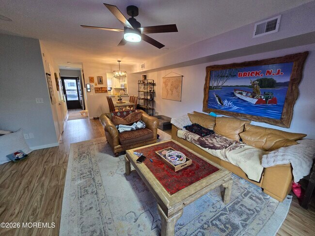 Building Photo - 51 Queens Way