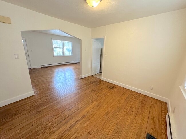 Building Photo - 1313 Frank St