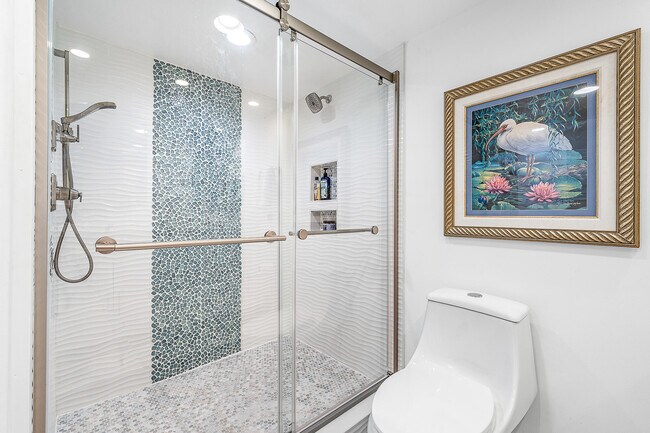 Building Photo - 5540 N Ocean Dr
