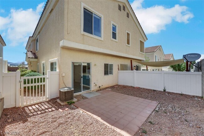 Building Photo - 2576 Lazy Saddle Dr