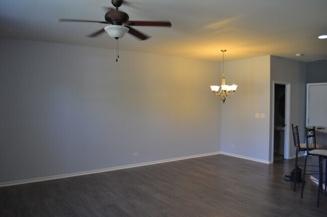 Building Photo - 169 Springbrook Trail S