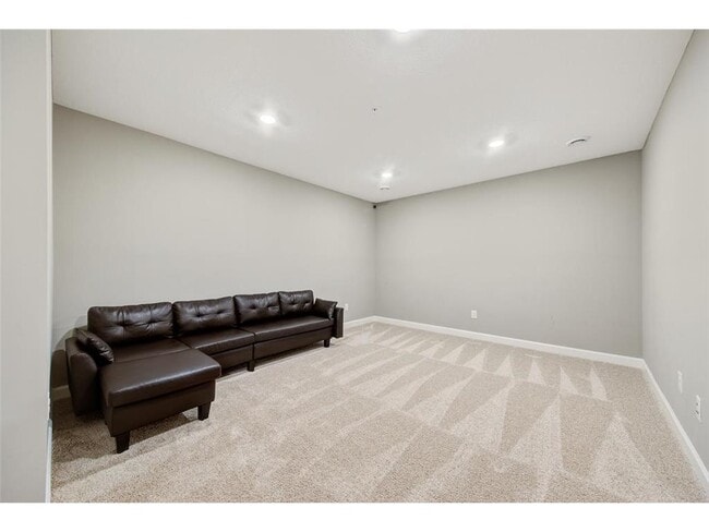 Building Photo - 7291 Alvarado Ln N