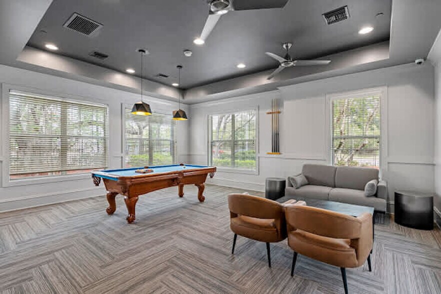 Building Photo - 5610 Graduate Cir