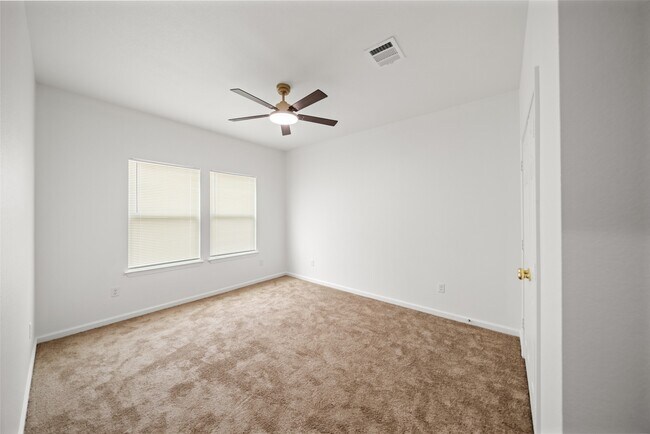 Building Photo - 6719 Roanoke St