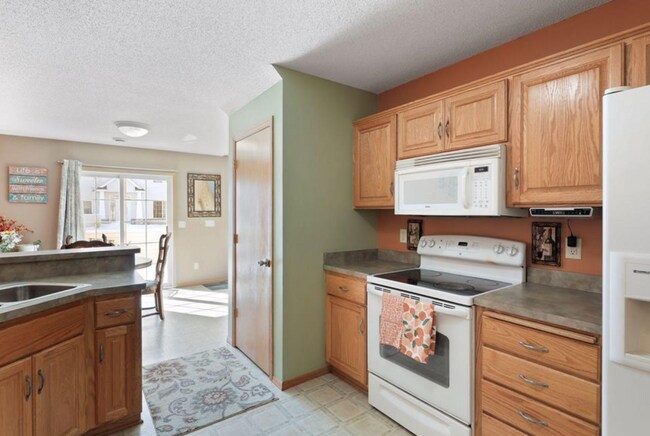 Building Photo - 8428 Yukon Cir N