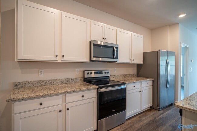 Building Photo - 217 Bay Pine Dr