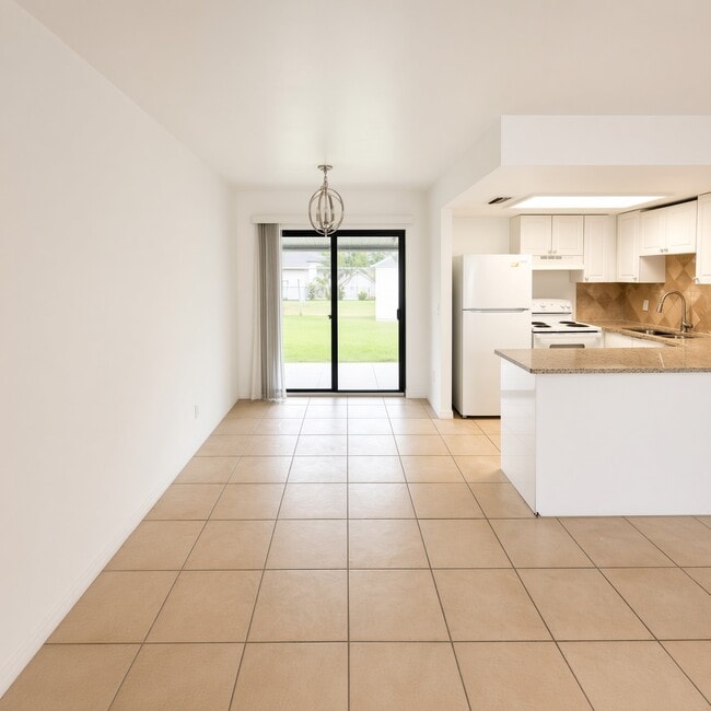 Building Photo - 11470 Char Ann Dr