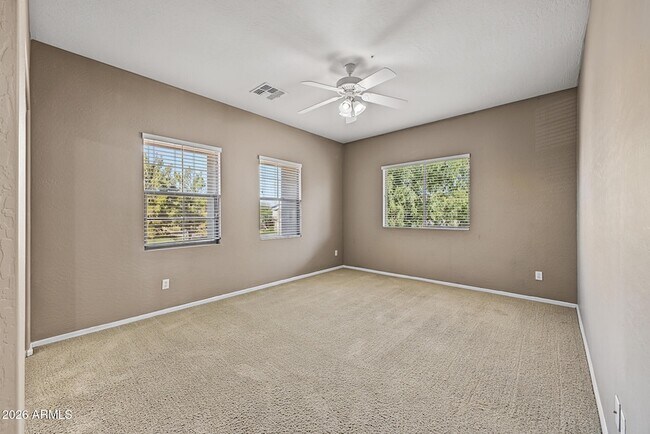 Building Photo - 1433 E Canyon Creek Dr