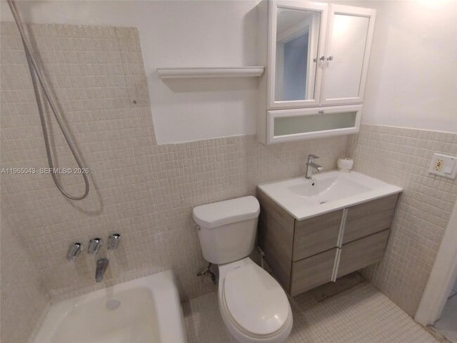 Building Photo - 2225 Polk St