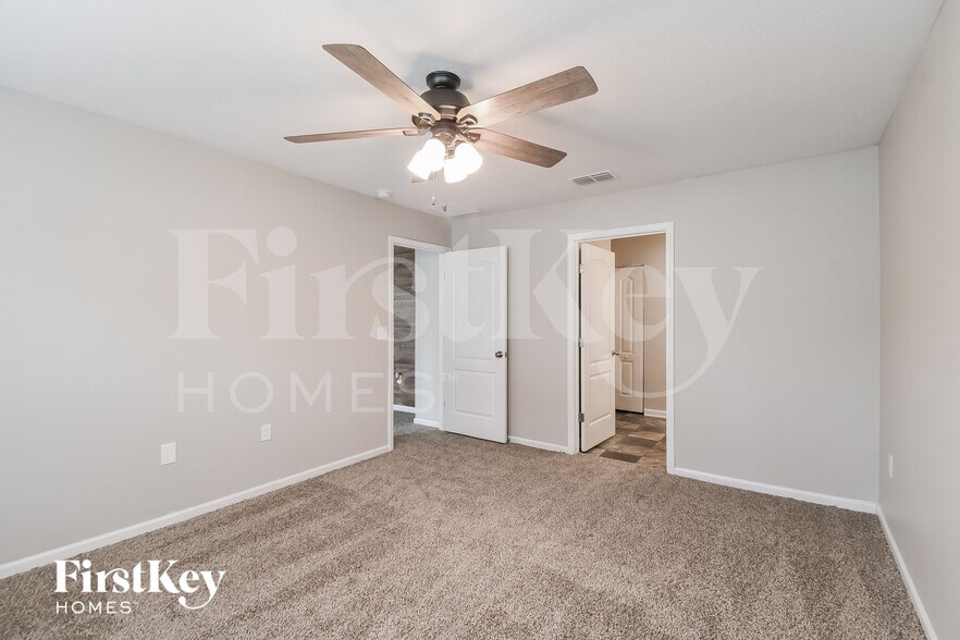 Building Photo - 1958 Tyson Lake Dr