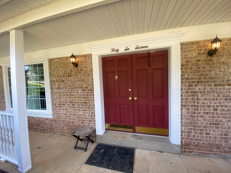 Building Photo - 4616 Twinbrook Rd