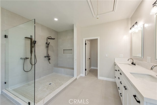 Building Photo - 2836 N Kingsgate Dr