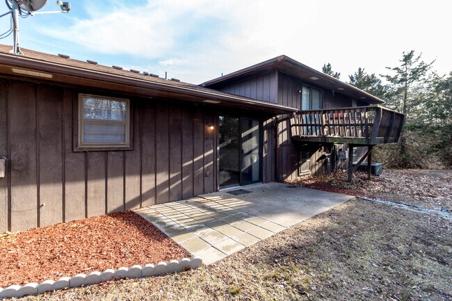 Building Photo - 1617-1619 Handley Place