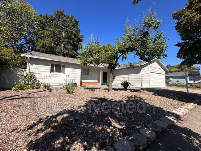 Primary Photo - 719 Parkside Dr
