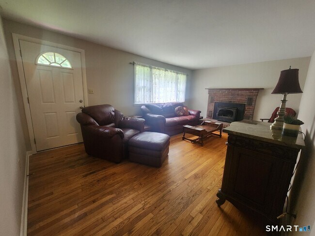 Building Photo - 3 Standish Dr