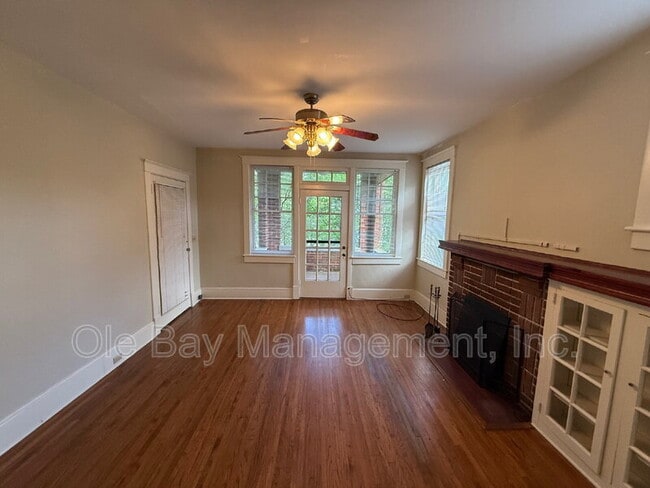 Building Photo - 7 S Monterey St