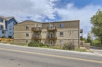 Building Photo - Top-floor, 2-bed 1-bath condo located near the highly desirable Old Town Arvada!