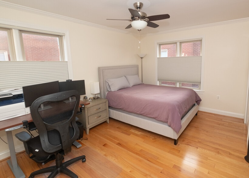 2nd bedroom - 1479 A St NE