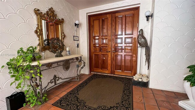 Building Photo - 7241 Fisher Island Dr