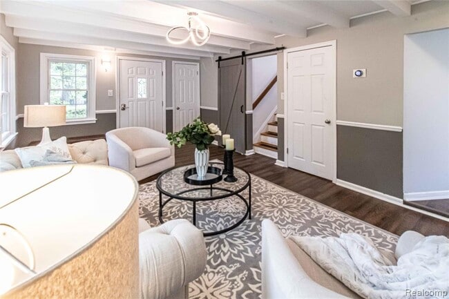 Building Photo - 1834 Fairview St