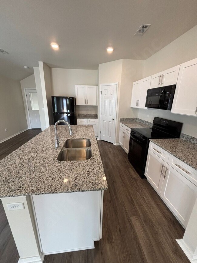 Building Photo - Coming September! Newer Construction 3-Bed...