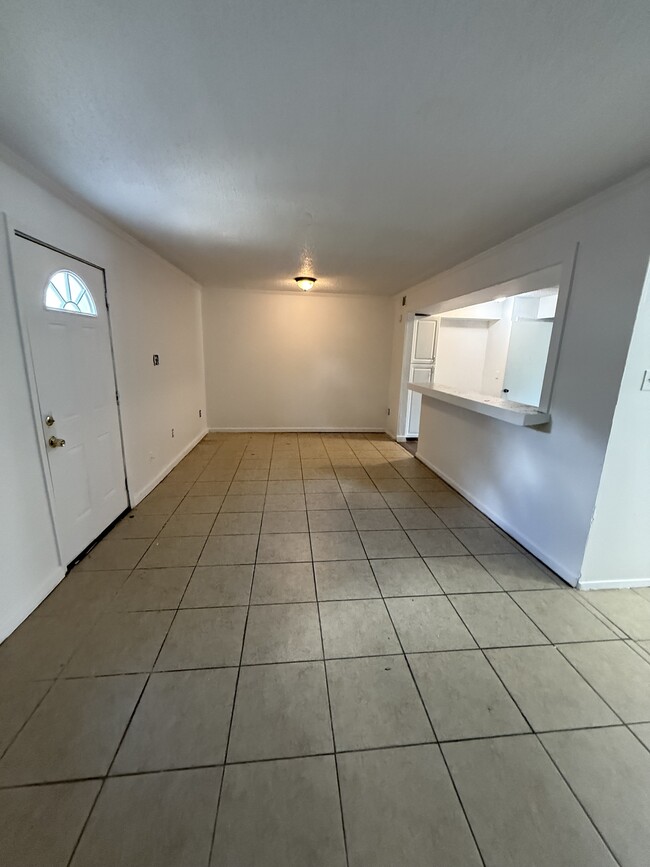 Building Photo - 4860 Chesterwood Ct