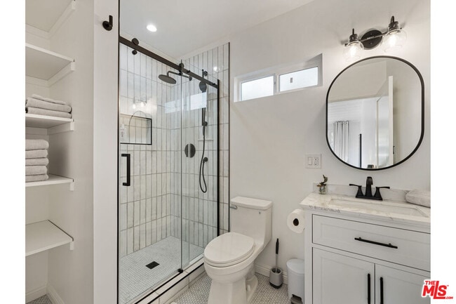 Building Photo - 741 N Dillon St