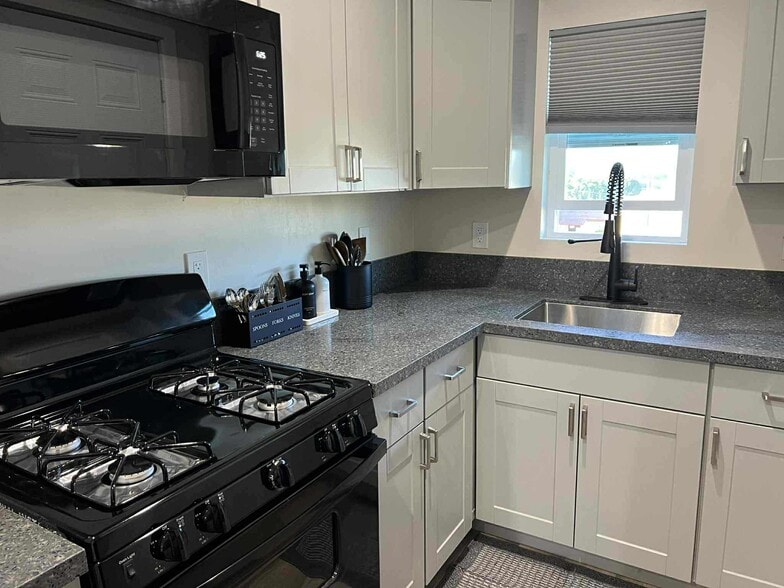 Building Photo - 4239 Montalvo St