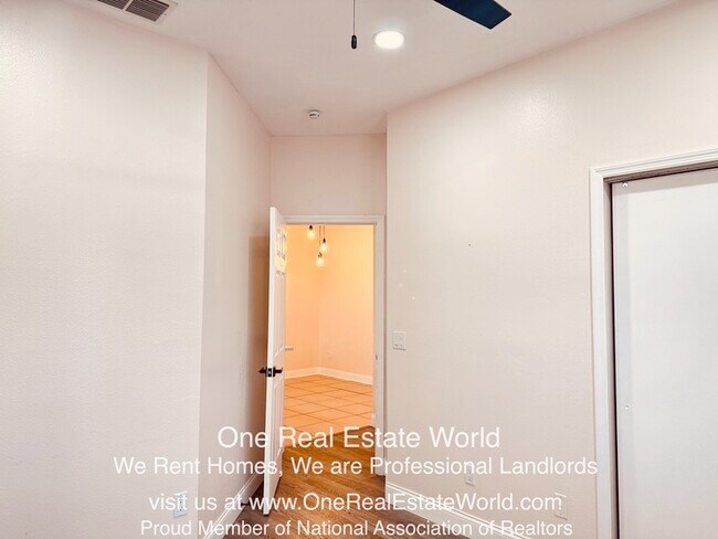 Building Photo - 13507 Summerton Dr