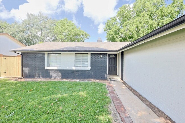 Building Photo - 9910 Kent Towne Ln