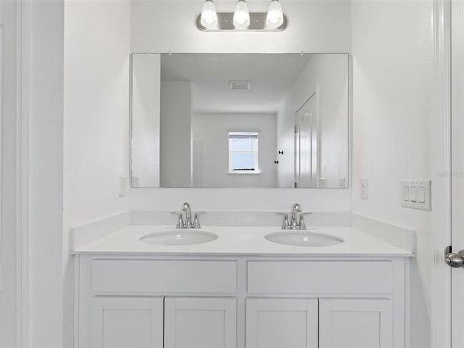 Building Photo - 32156 Pond Apple Bnd