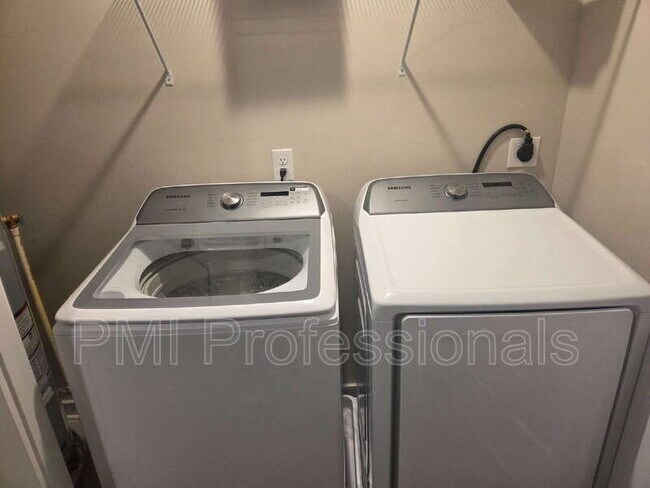 Building Photo - 608 Hadley Vlg Blvd