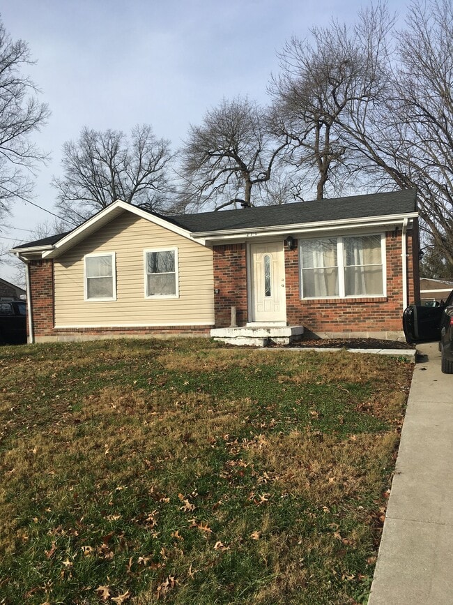 Building Photo - 5904 Carmelwood Cir