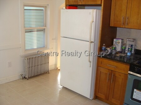 Building Photo - 18 Hall St