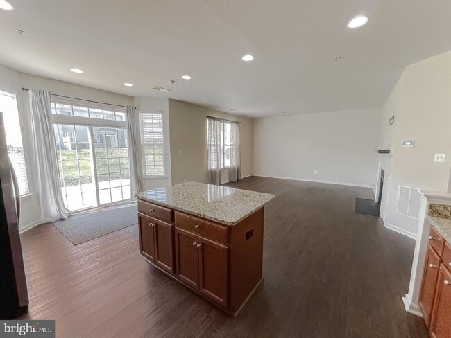 Building Photo - 44509 Gray Wolf St