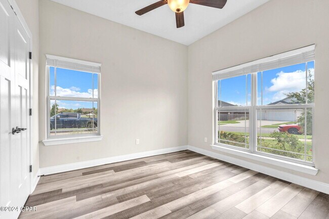 Building Photo - 104 Lakeview Terrace