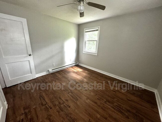 Building Photo - 211 Rogers Ave