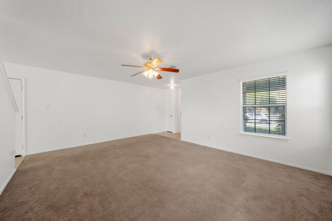 Building Photo - 7 Kenrock Ridge