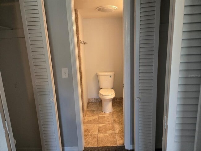 Building Photo - 10342 Carrollwood Ln